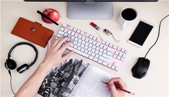 域名注册网站建设方案_品牌三部曲：品牌域名的注册、官网的搭建、品牌邮箱的建立